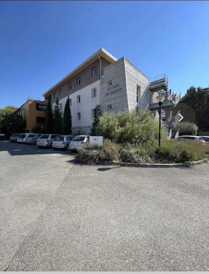 Joli Studio Le Clos D'Aix Avec Grande Terrasse Piscine Et Parking Gratuit Aix-en-Provence Exterior photo